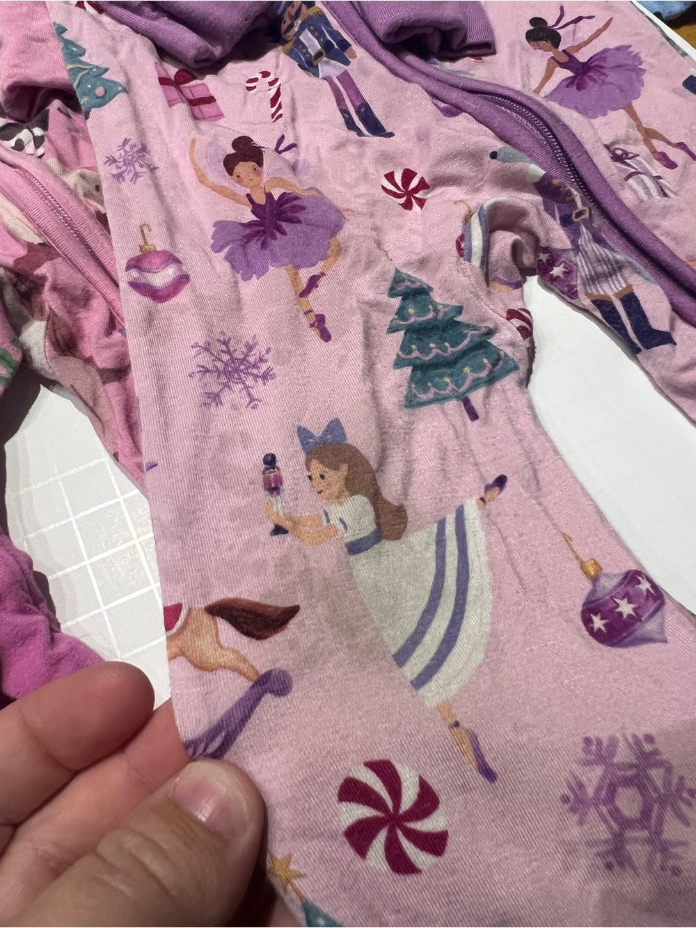 PLAY condition 6-12m little sleepies footies bundle - Picture 13 of 13